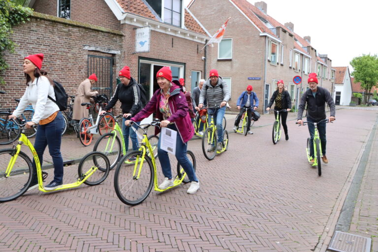 Teambuilding met de sportstep is geweldig tijdens je vrijgezellenfeestje of familiefeest